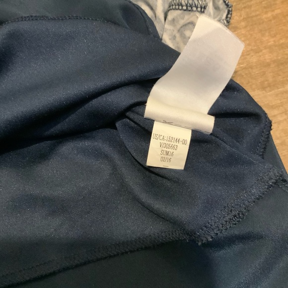 Banana Republic Women Tank Top Navy Blue and Cream Size XSmall-geometric pattern - Picture 5 of 8